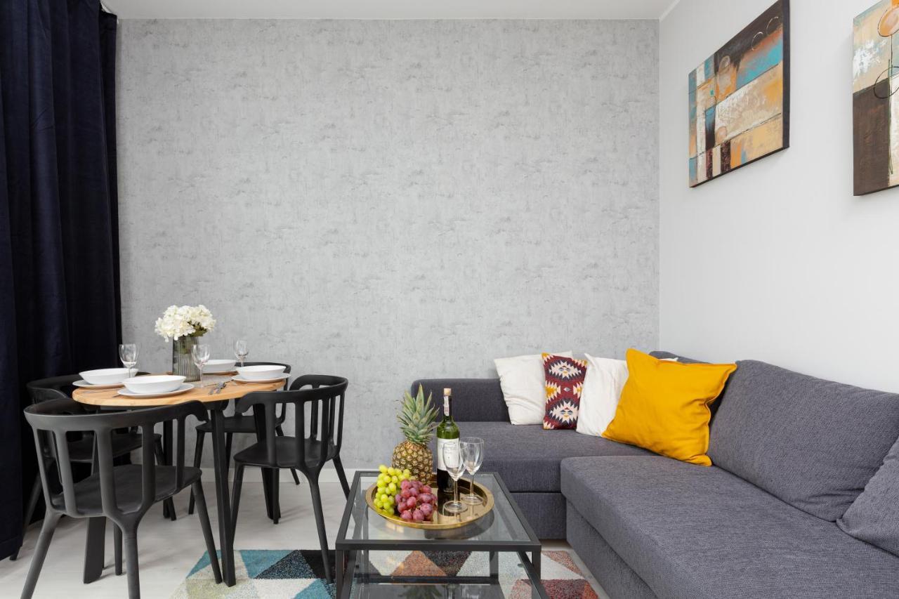 Business Center Apartments Warsaw Wola By Noclegi Renters Exterior photo