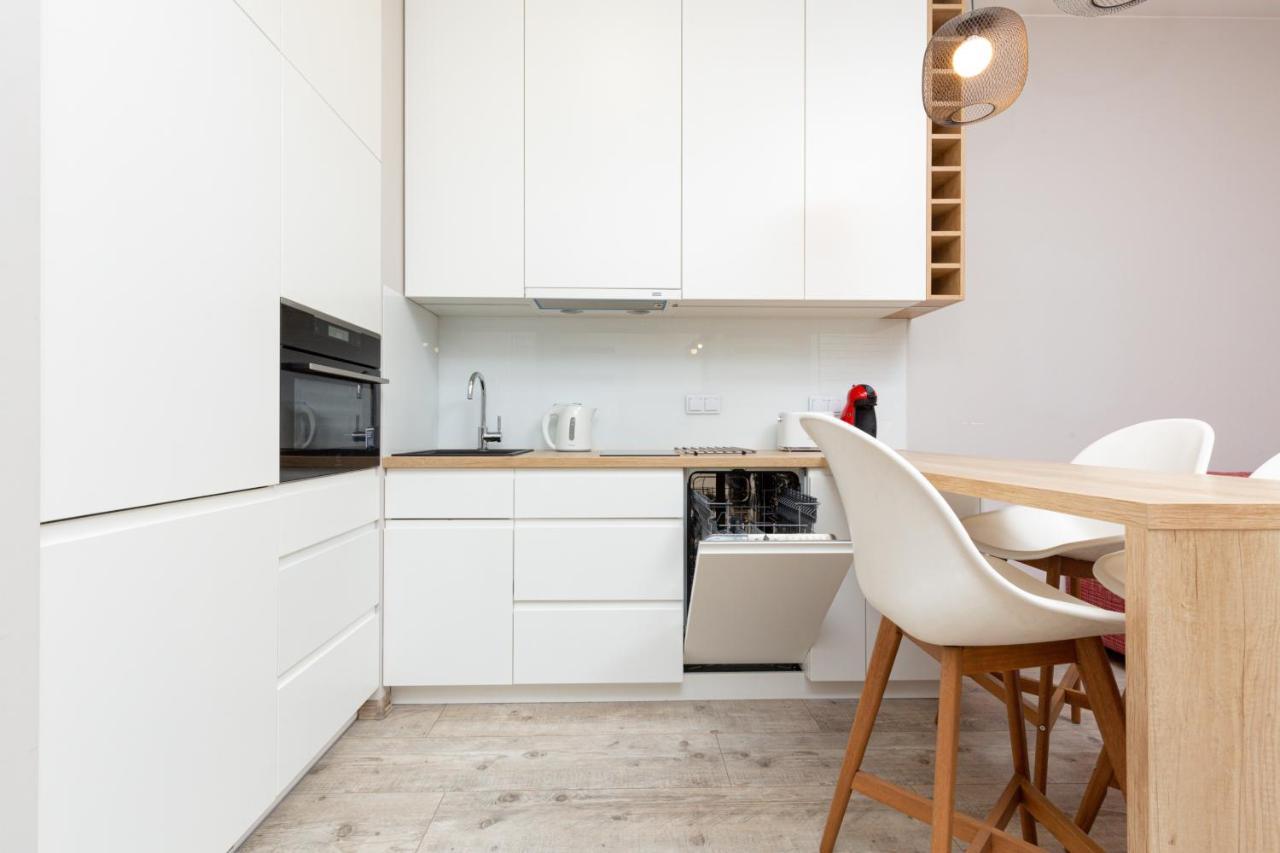 Business Center Apartments Warsaw Wola By Noclegi Renters Exterior photo
